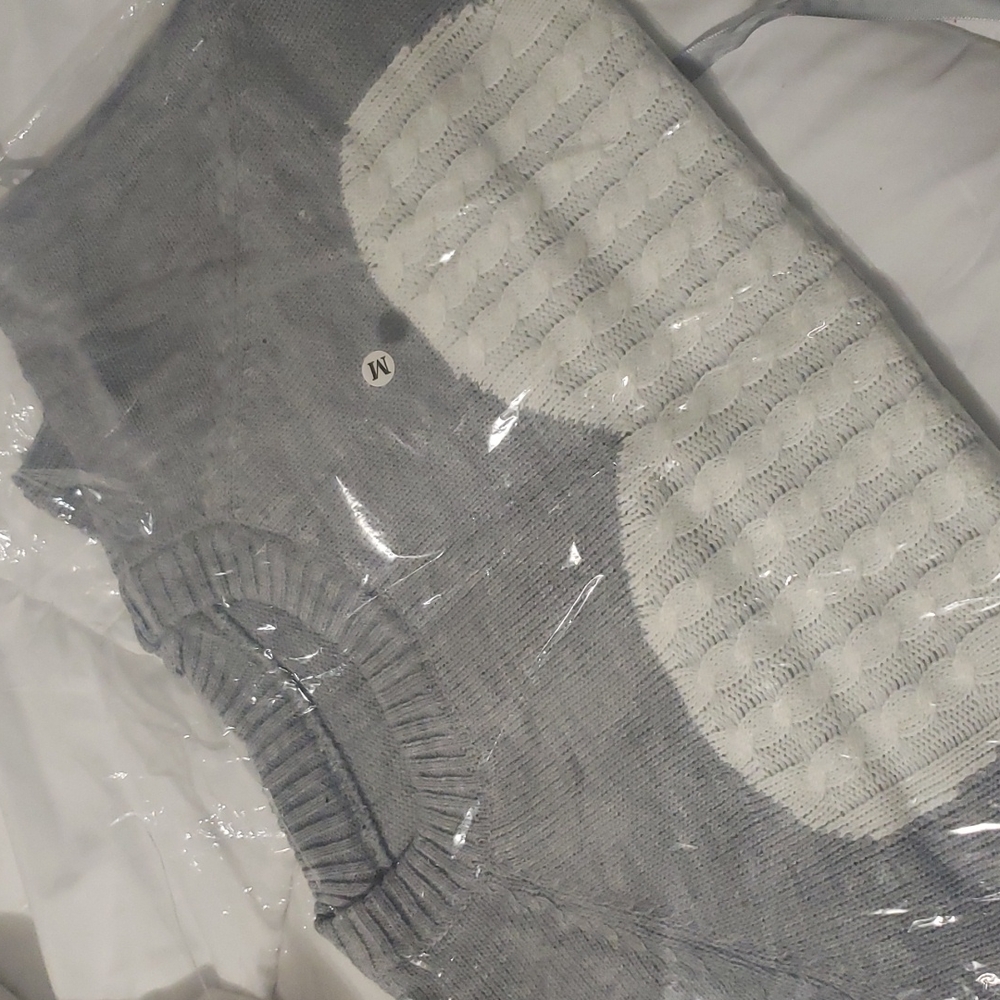 1 M left💕New boutique heart sweater - Picture 8 of 8